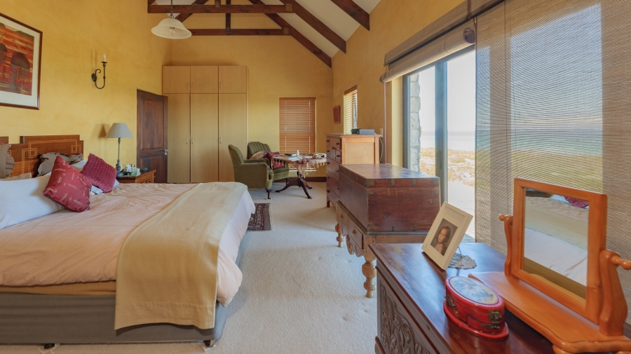 5 Bedroom Property for Sale in Agulhas Western Cape